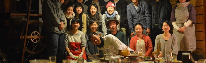 ウサギニンゲンライブ at 豊島・食堂101号室 usaginingen live at Teshima island ウサギニンゲンライブ at 豊島・食堂101号室 usaginingen live at Teshima island