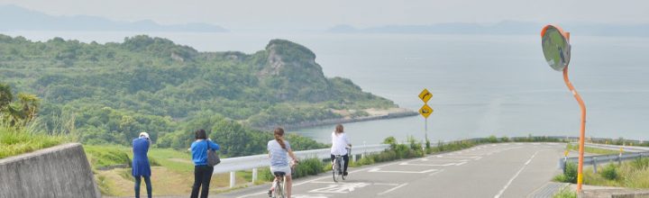 豊島を歩く Walking in Teshima island 豊島を歩く Walking in Teshima island