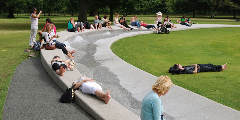 ダイアナ妃メモリアム噴水, キャサリン・グスタファソン – Diana Memorial Fountain, Kathryn Gustafson