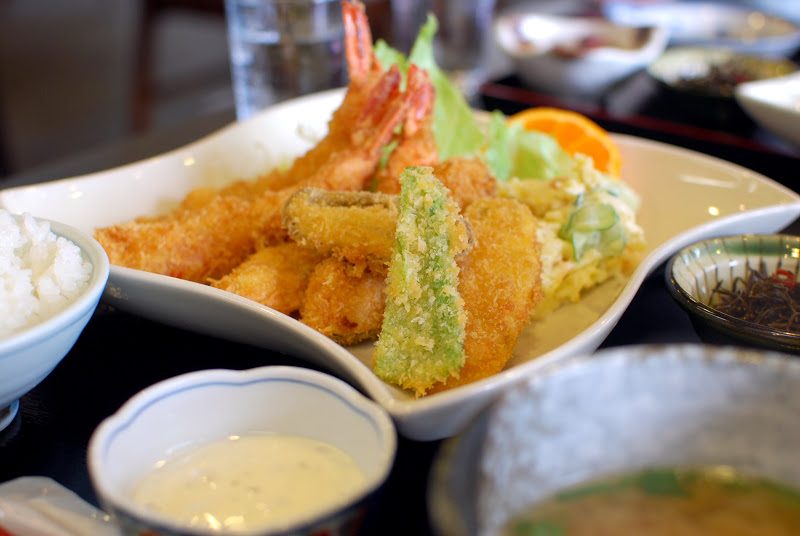 漁村のカフェ伊座利カフェが人気 – You can enjoy fresh seafood at Izari cafe.