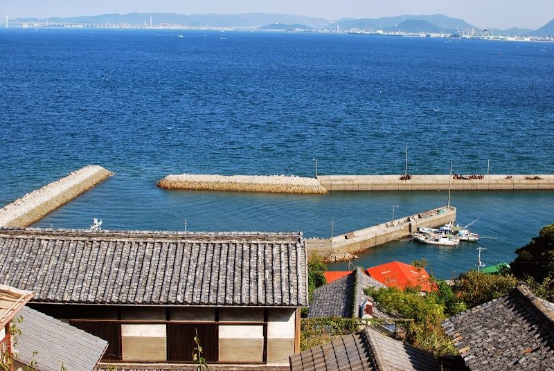 瀬戸内海の高見島　Takamijima island, Seto Inland Sea