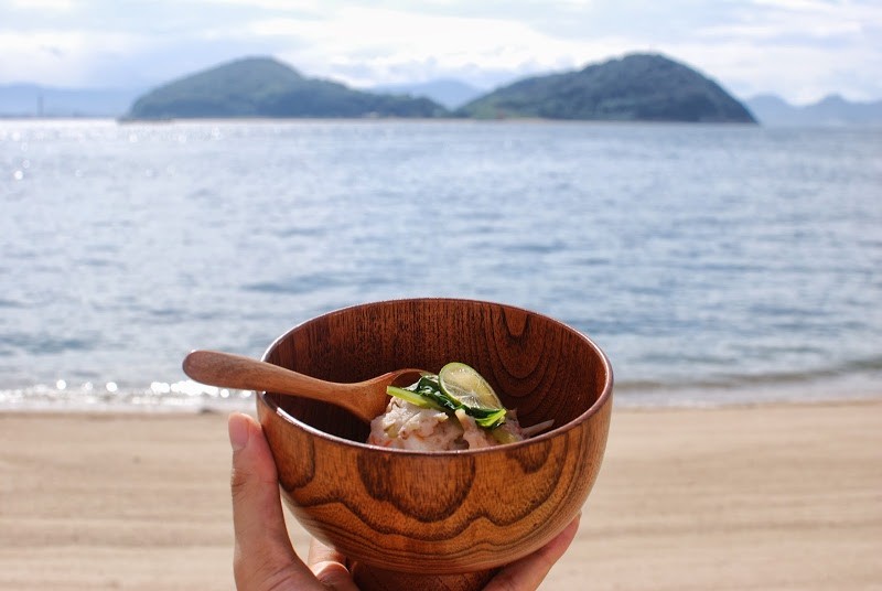 【写真レポート】 物語のある島スープを食べに本島へ – Island soup Honjima by Eat and Art Taro