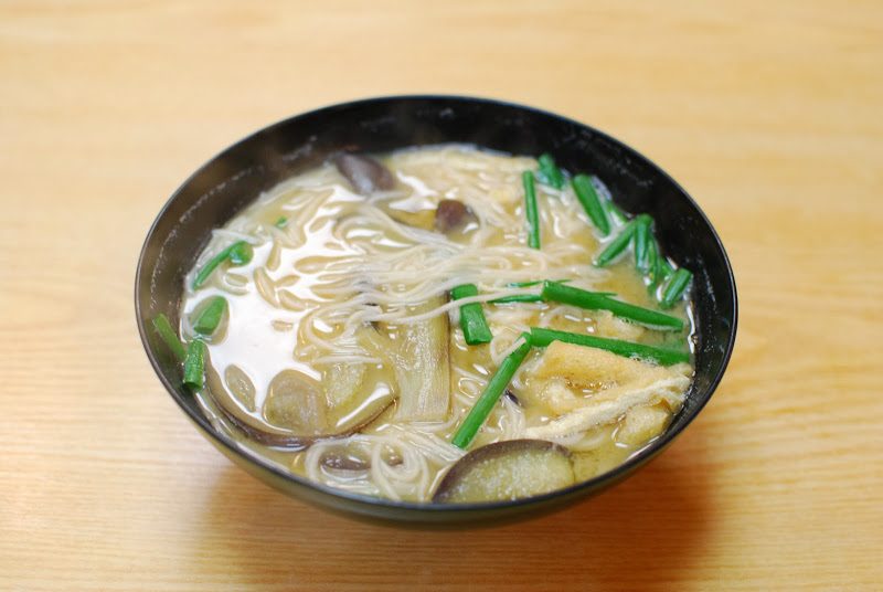 高松の母の味「しるの店 おふくろ」 The homemade taste, Miso soup shop “Ofukuro”