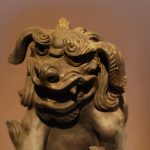 牡丹の花びらの可憐さと唐獅子の力強さ。菊間瓦の唐破風鬼 – Gable pug-ugly of Kikuma tile at Imabari city, Ehime pref.