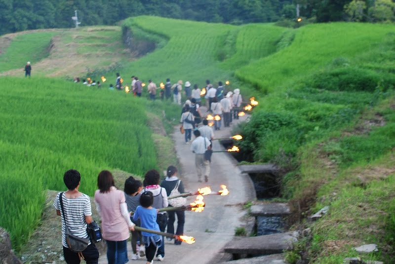 虫送り、江戸時代から小豆島に伝わる行事 – The torch procession at Shodoshima island