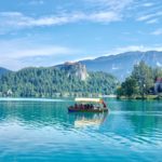 伝統の手漕ぎのボートでしか渡れない小さな島『ブレッド湖』 – “Lake Bled”, Slovenia