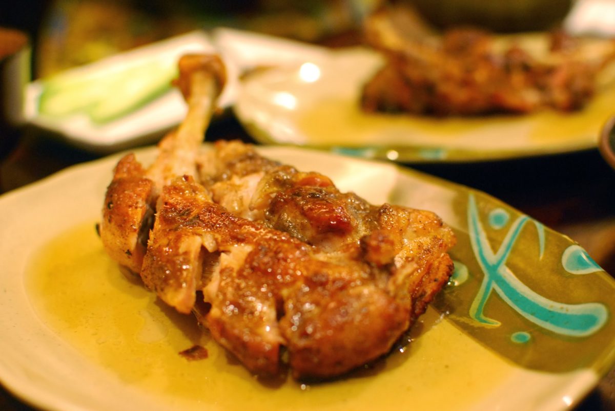 香川】区内町御用達の骨付鳥専門店『寄鳥味鳥』 – [Kagawa