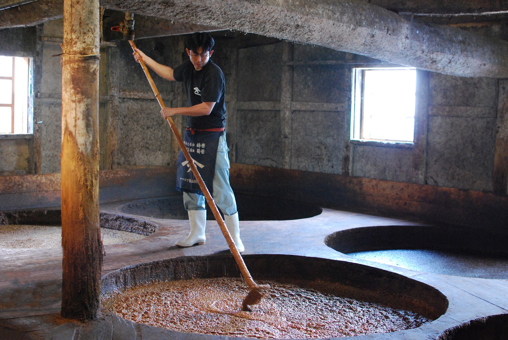 木桶でつくる醤油づくり小豆島ヤマロク醤油 Yamaroku Soy Sauce At Shodoshima Island 物語を届けるしごと