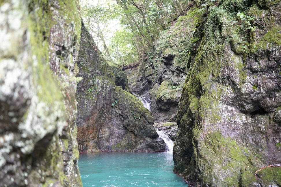 【香川 讃岐十景】奇岩と清流『三霞洞渓谷』 – [Kagawa] Mikado Valley