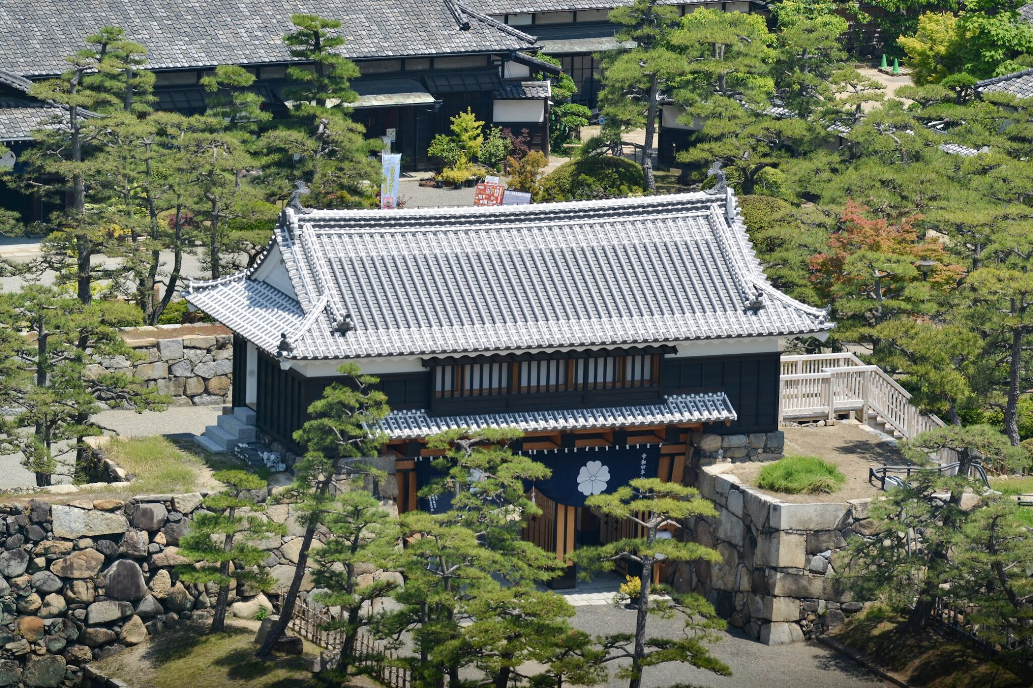 【香川】幻の国宝!77年ぶりに復活『高松城跡 桜御門』 – The Sakura Gate at Takamatsu Castle Ruins has been restored for the first time in 77 years. | 物語を届けるしごと