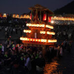 【10月16日(火) 】 西条祭り 伊曽乃神社の宮入りでは、提灯が飾られた無数の屋台が一斉に川を渡るとても幻想的な光景をみることができます。 #愛媛