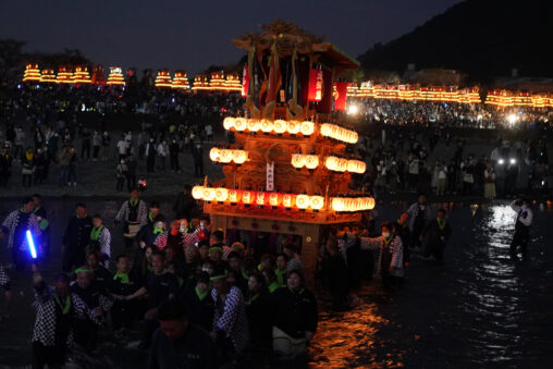 【愛媛】屋台が川を渡る幻想的な西条祭り 伊曽乃神社の宮入り - [Ehime] Isono Shrine Saijo Festival