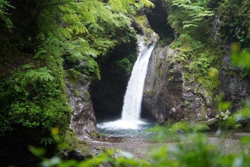 【徳島】日本の滝100選『大釜の滝』 – [Tokushima] ‘Ogama Falls’, one of the 100 best waterfalls in Japan.