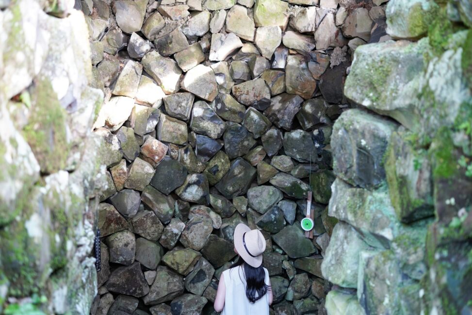 【香川】エコで涼しい！高鉢山の風穴 - [Kagawa] Blowing cave of Mt. Takahashiyama