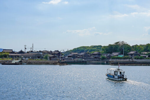 【香川】「瀬戸の花嫁」の海を渡る。小豆島〜沖之島を結ぶ渡し船 - [Kagawa] The ferry connecting Shodoshima and Okinoshima island
